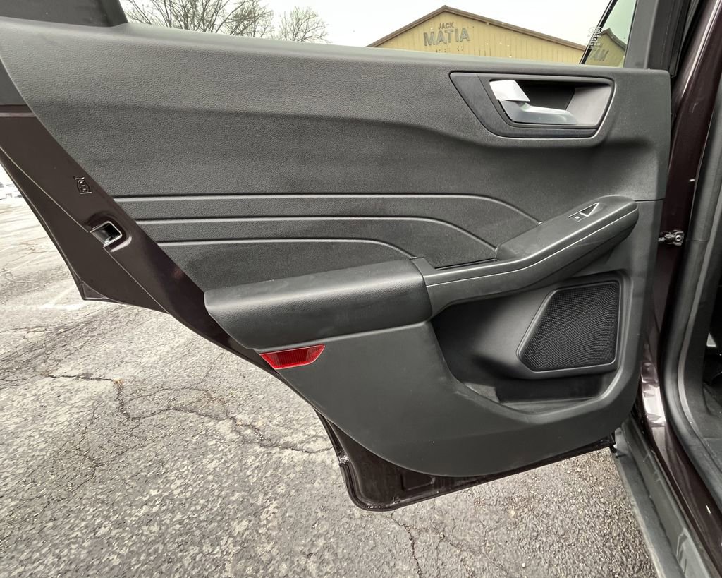 Used 2023 Ford Escape ST-Line w/ Tech Pack #1 AWD/4WD image 16