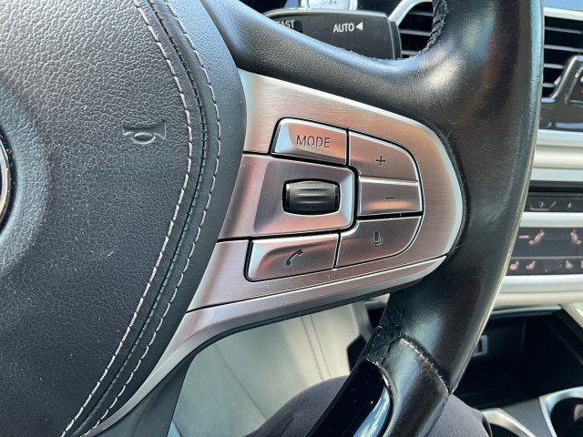 Used 2017 BMW 750i image 16