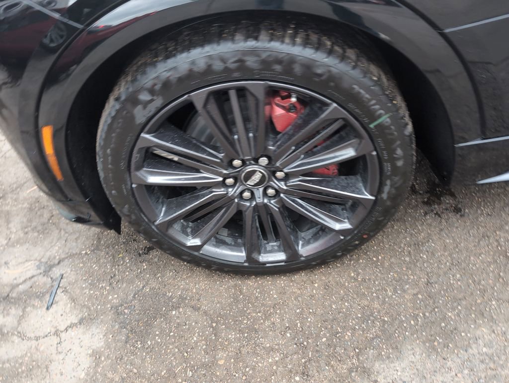 New 2026 Cadillac Lyriq V image 21