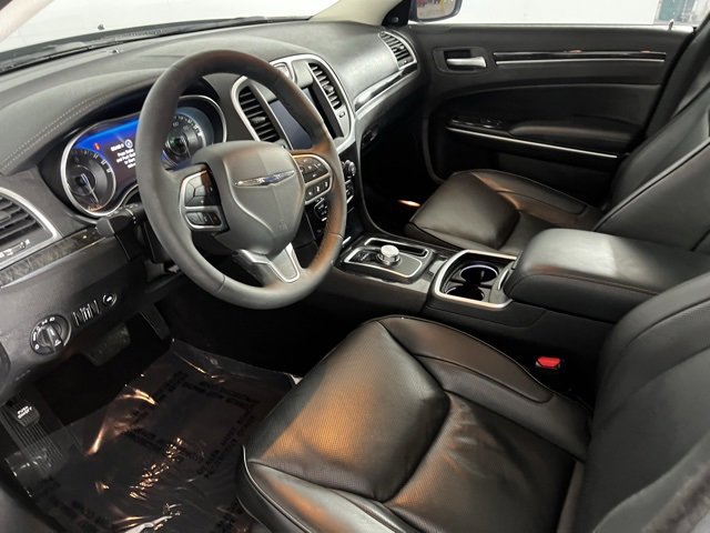Used 2023 Chrysler 300 Touring L w/ Popular Equipment Group image 7