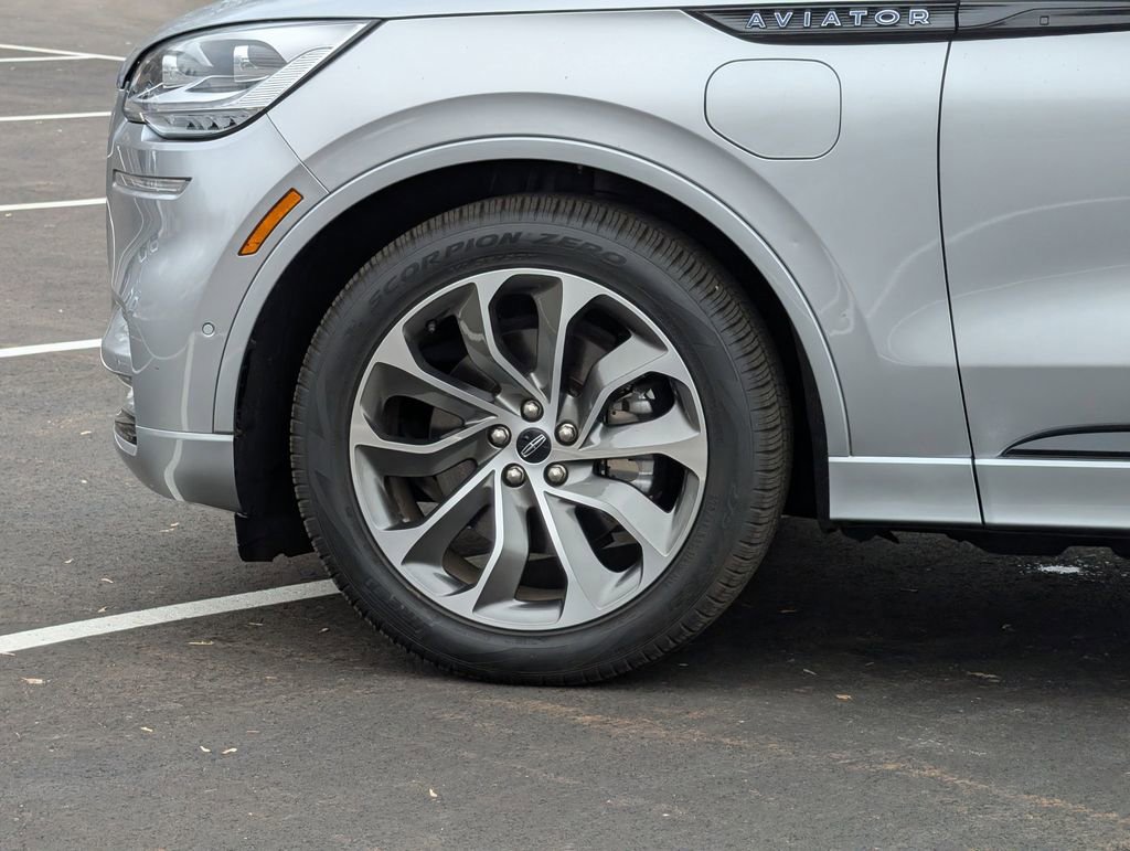 Used 2021 Lincoln Aviator Grand Touring w/ Equipment Group 302A image 9