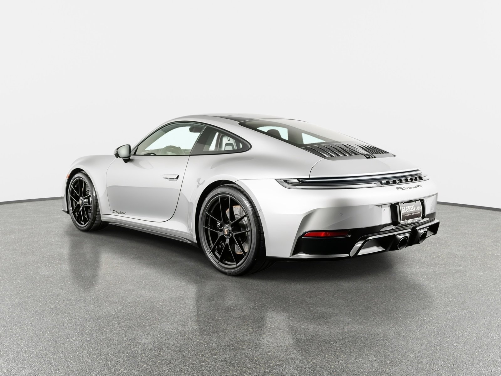 Used 2026 Porsche 911 Carrera 4 GTS AWD/4WD image 15