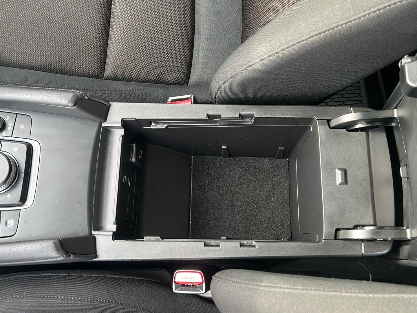 Used 2022 MAZDA MAZDA3 s image 17