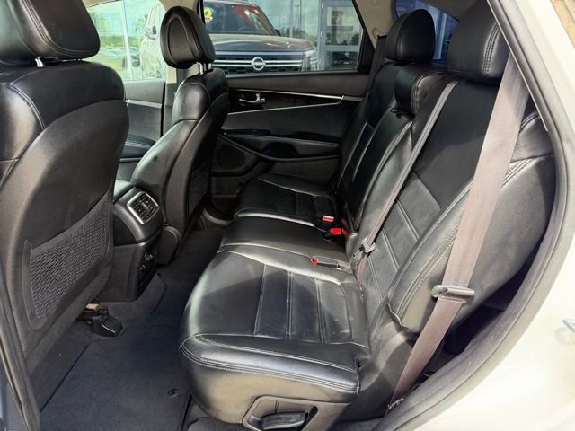 Used 2016 Kia Sorento LX w/ LX Convenience Package image 13