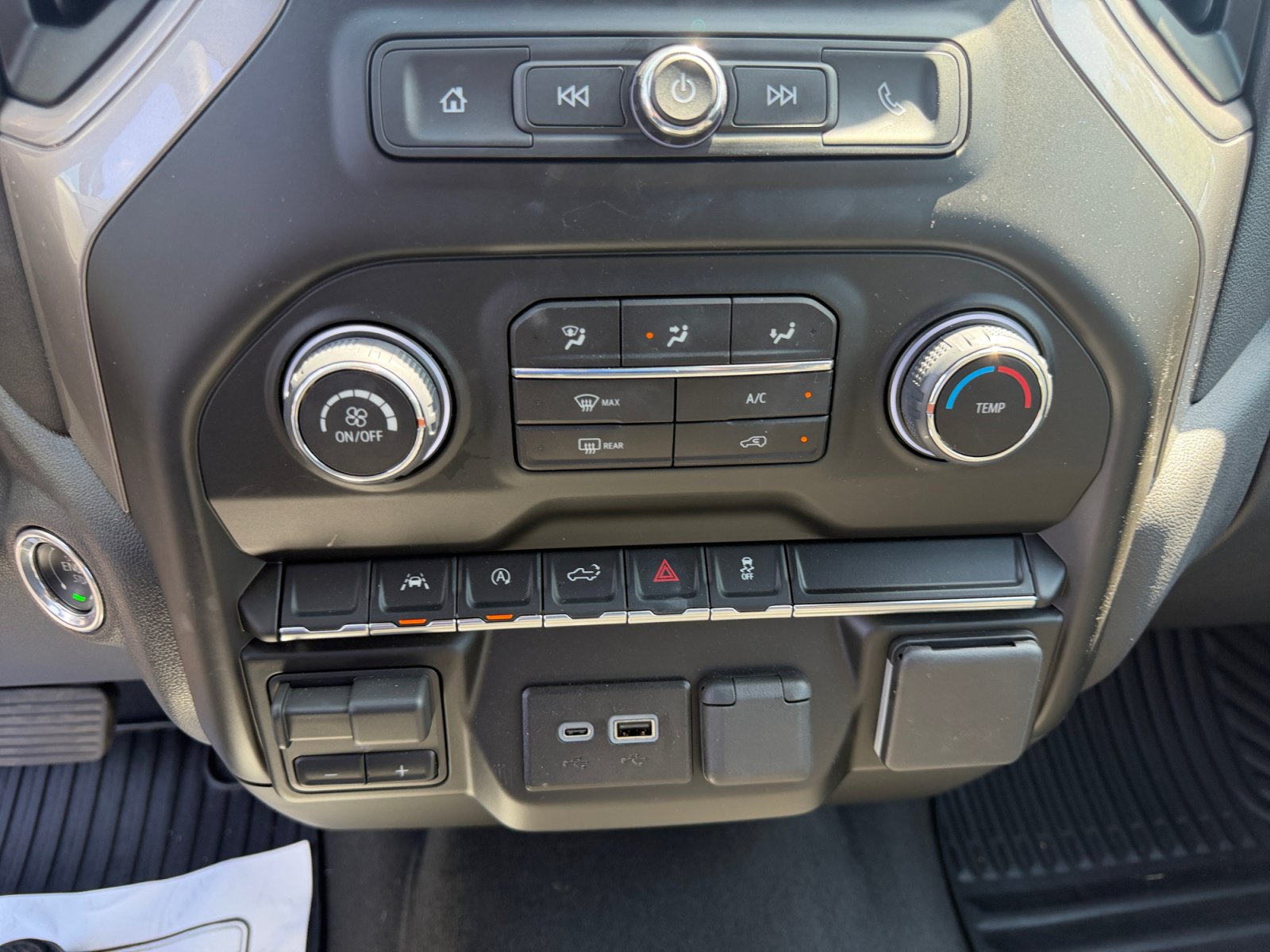 New 2026 Chevrolet Silverado 1500 Custom AWD/4WD image 12