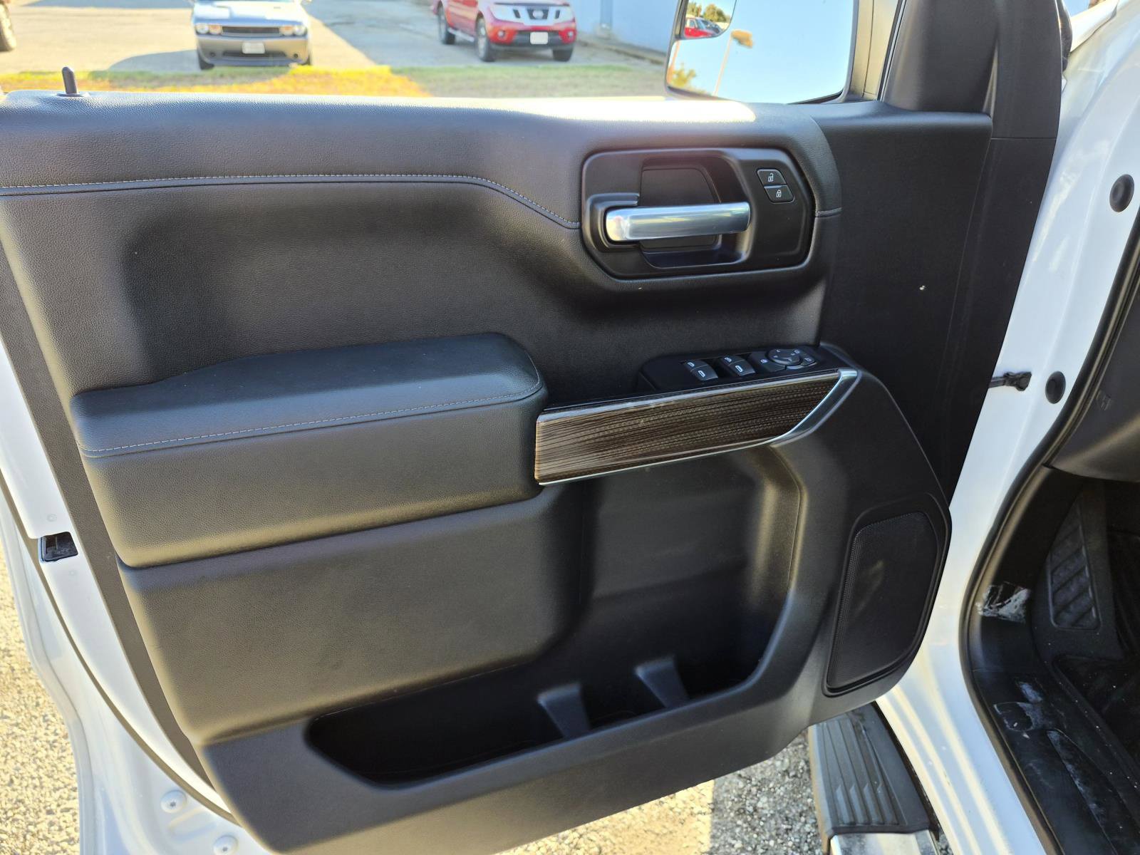 Used 2020 Chevrolet Silverado 1500 LT w/ Texas Edition AWD/4WD image 18