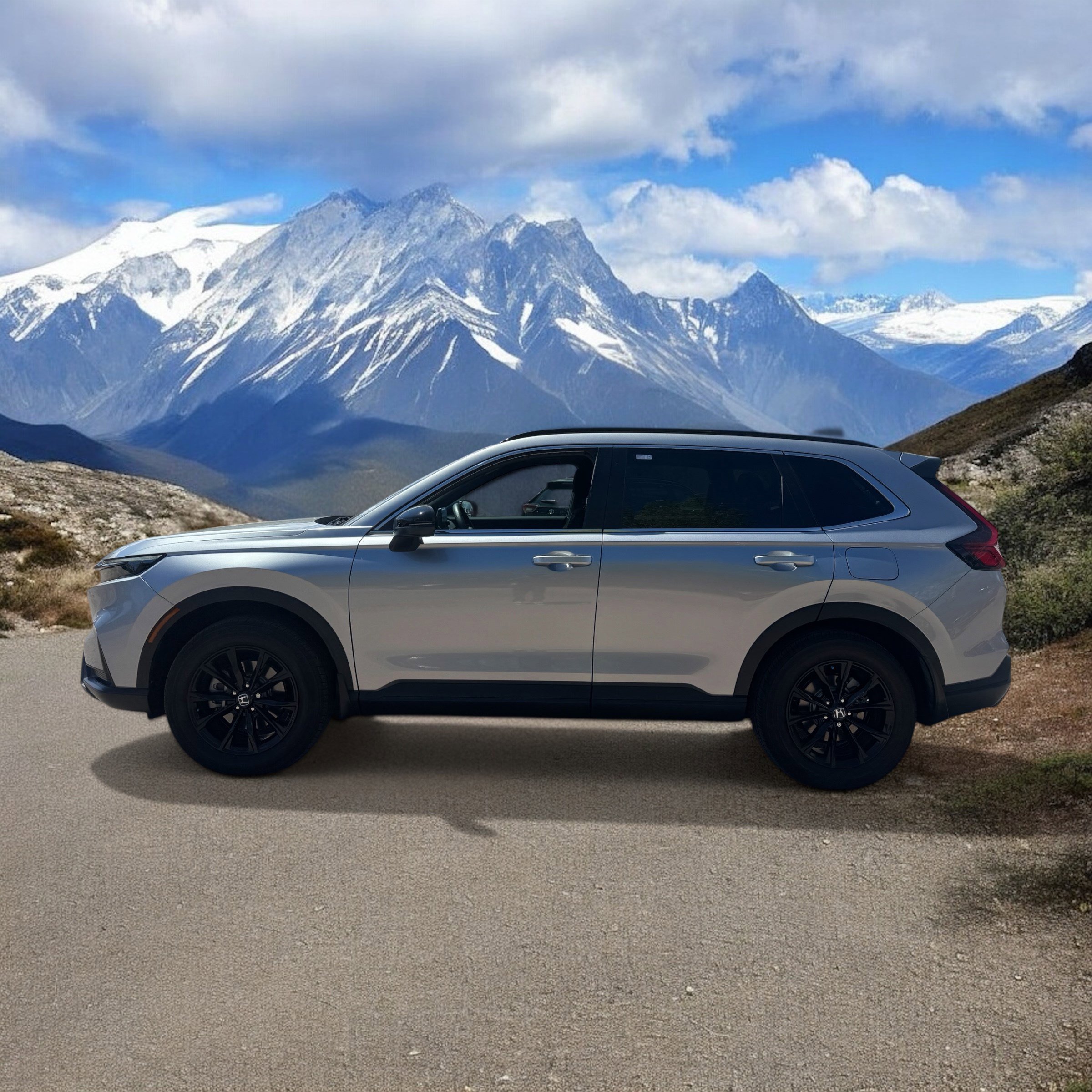 Used 2025 Honda CR-V Sport image 2