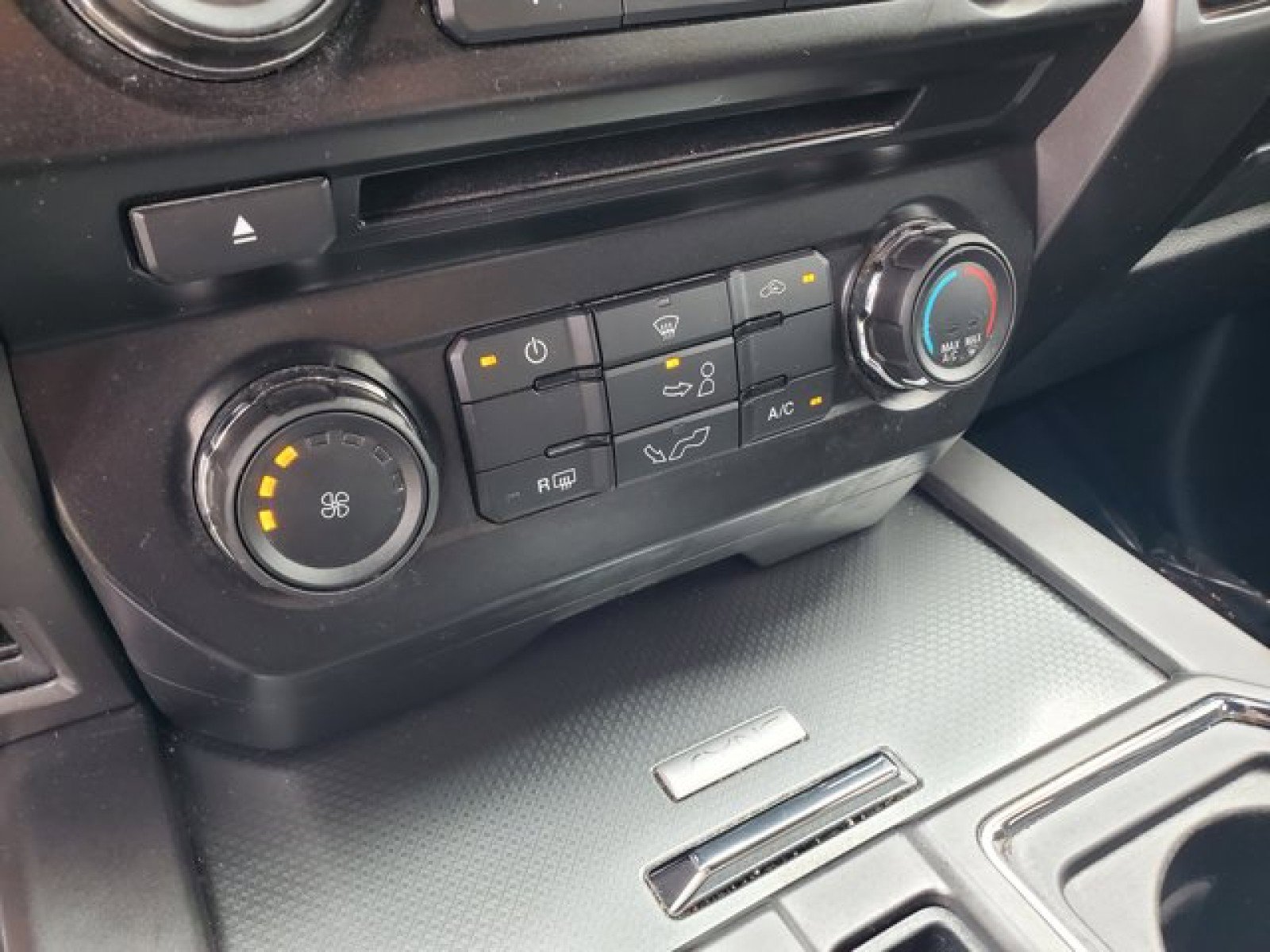 Used 2015 Ford F150 XLT w/ Equipment Group 301A Mid image 24