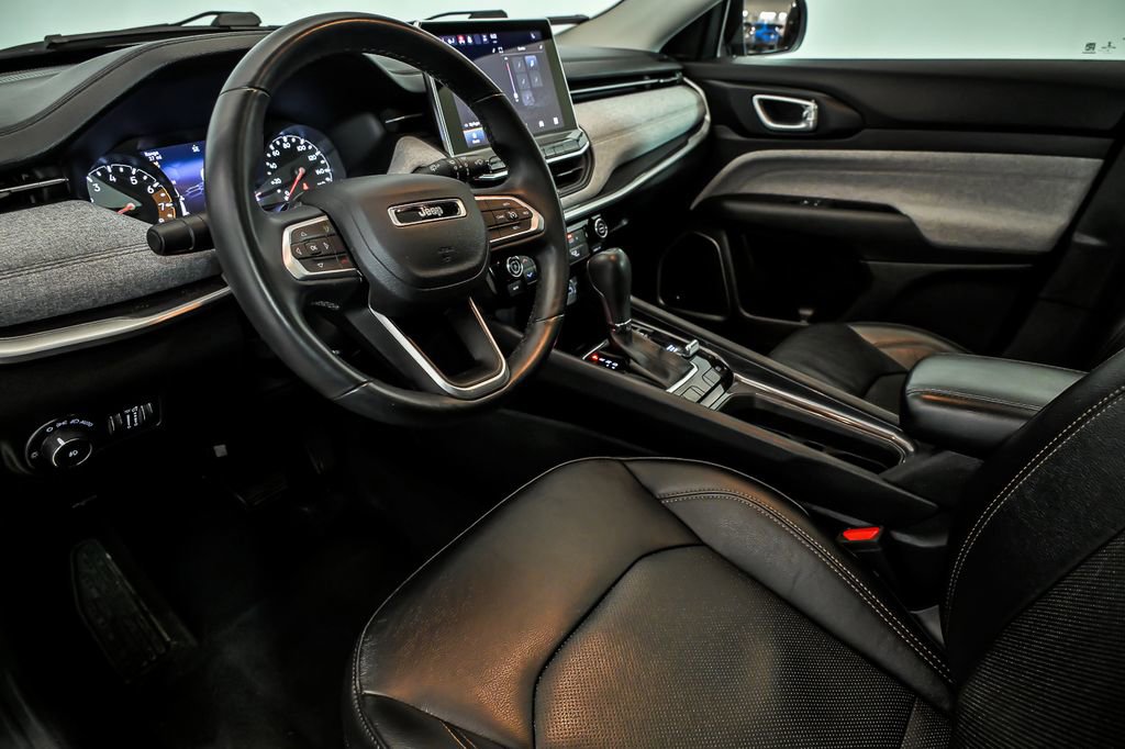Used 2022 Jeep Compass Latitude w/ Sun and Sound Group image 12