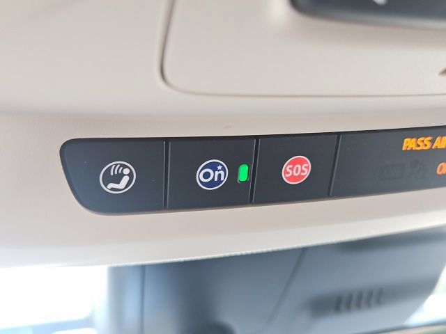 Used 2023 Buick Envision Avenir AWD/4WD image 41