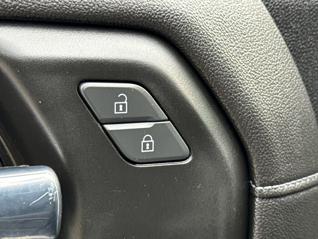 Used 2022 Chevrolet Silverado 1500 LT image 20