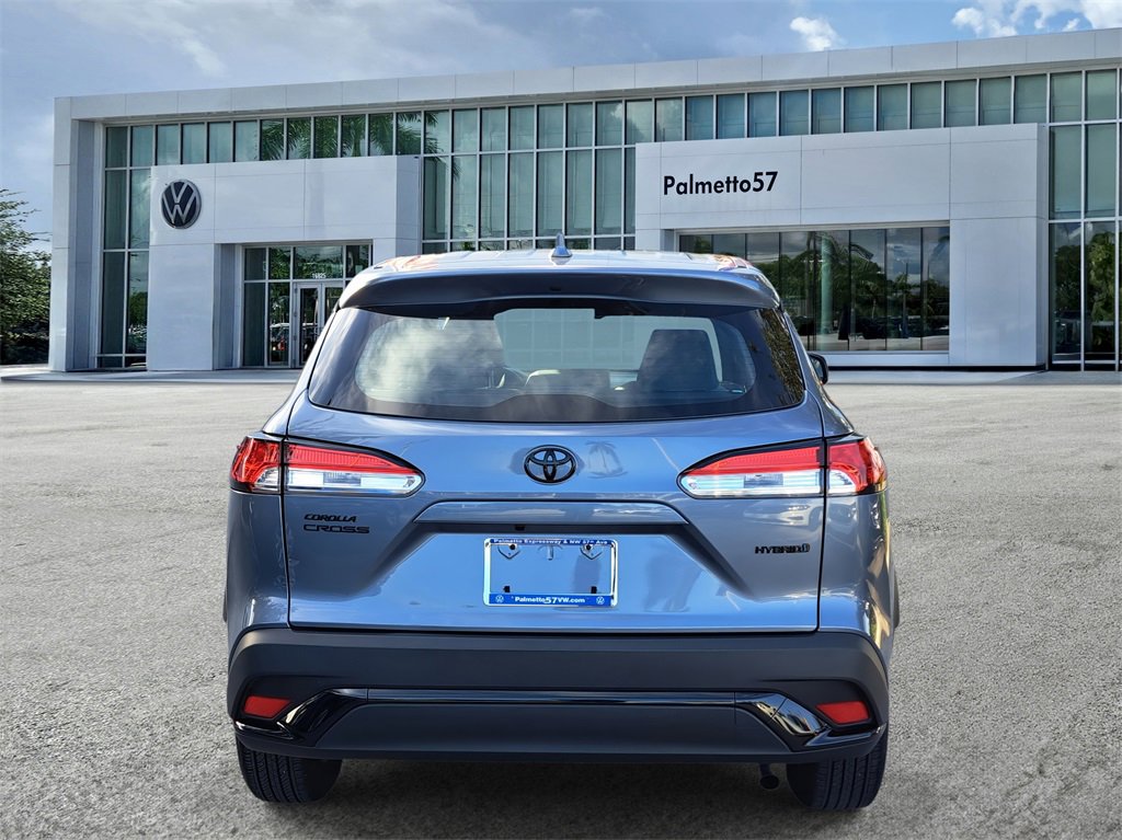 Used 2023 Toyota Corolla Cross S image 5
