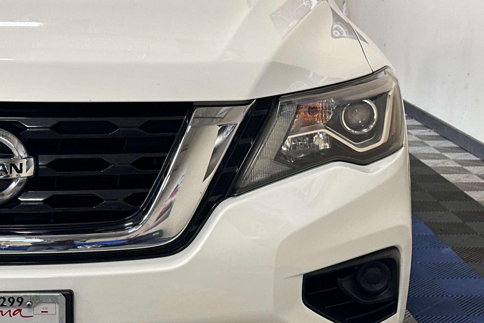 Used 2019 Nissan Pathfinder S image 51