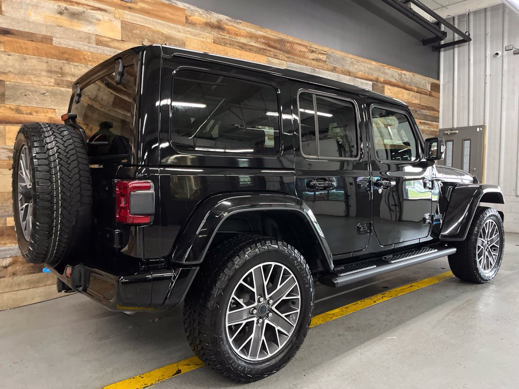 Used 2024 Jeep Wrangler High Altitude AWD/4WD image 50
