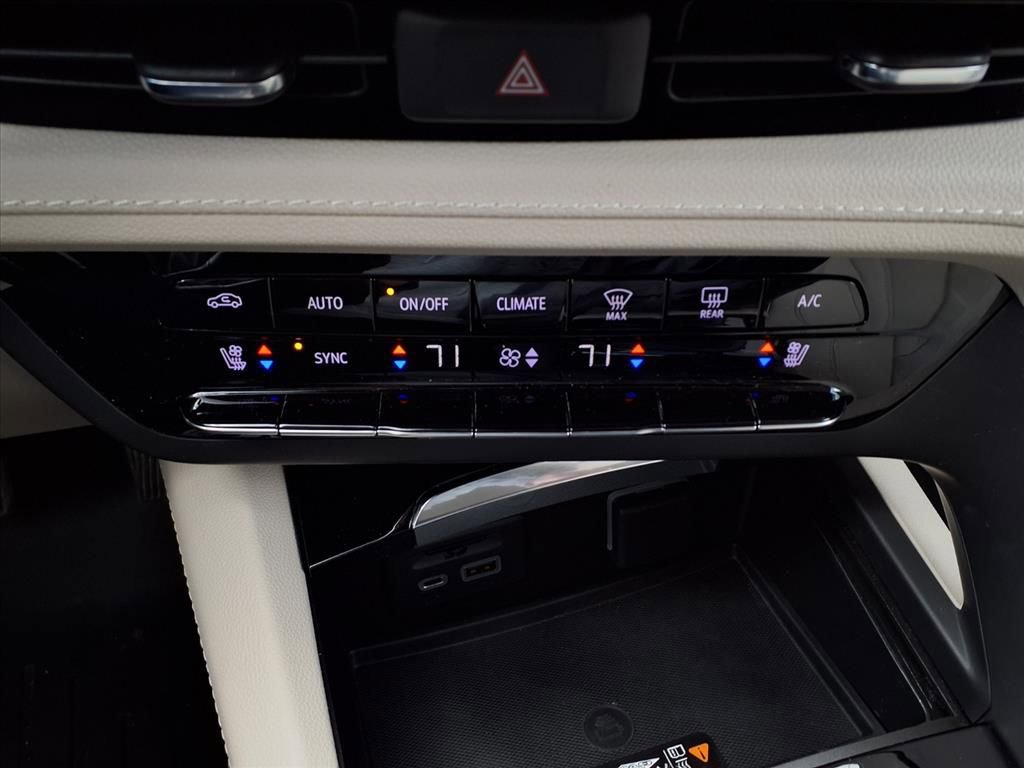 Used 2023 Buick Envision Avenir image 15