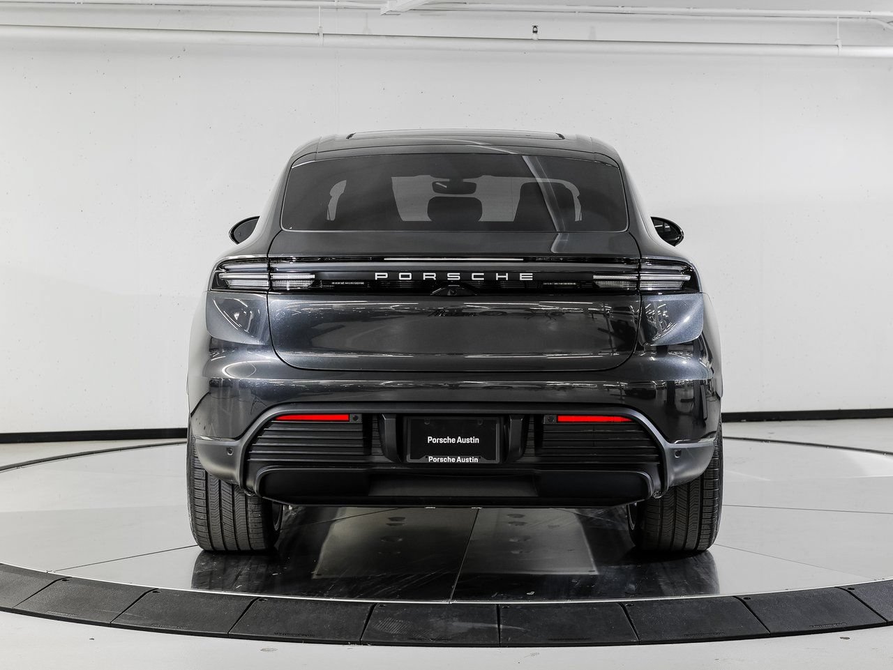 New 2026 Porsche Macan Electric RWD image 6