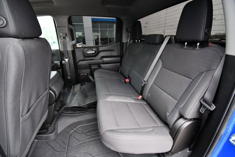 Used 2025 Chevrolet Silverado 1500 Custom w/ LPO, Dark Essentials Package AWD/4WD image 15
