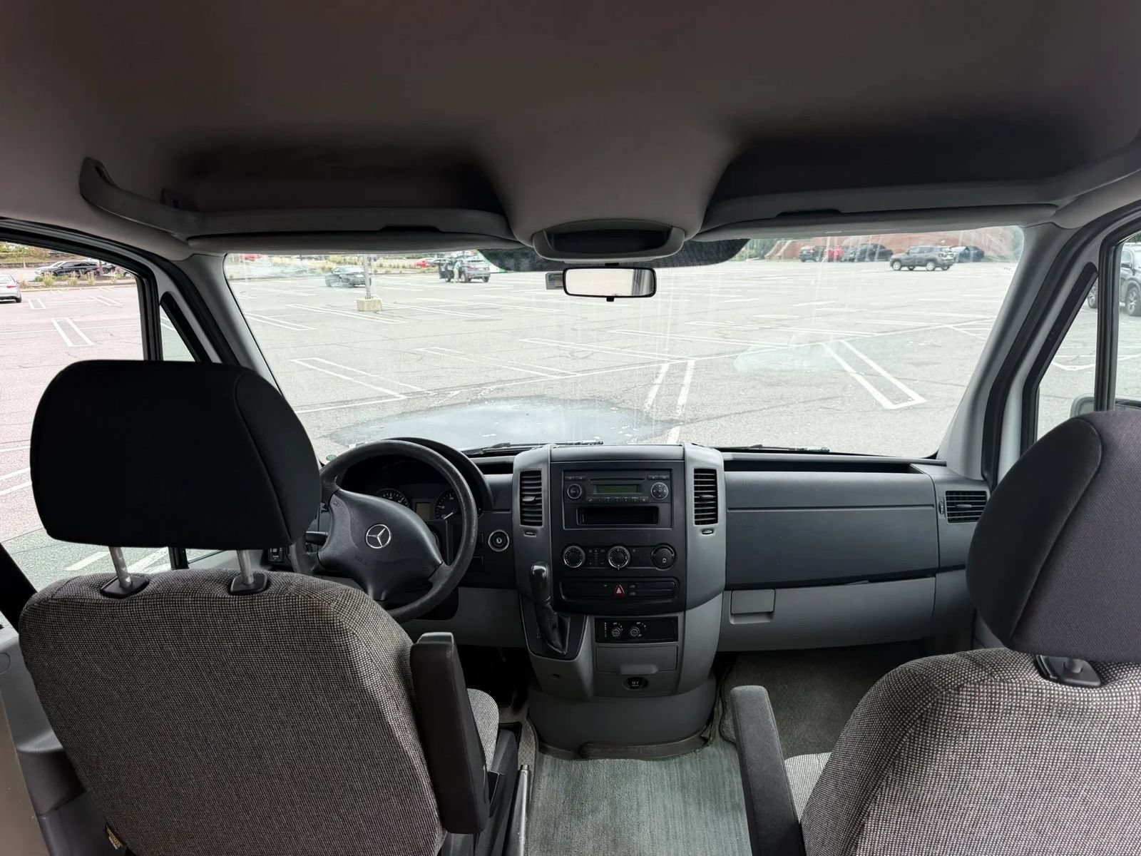 Used 2010 Mercedes-Benz Sprinter 2500 image 16