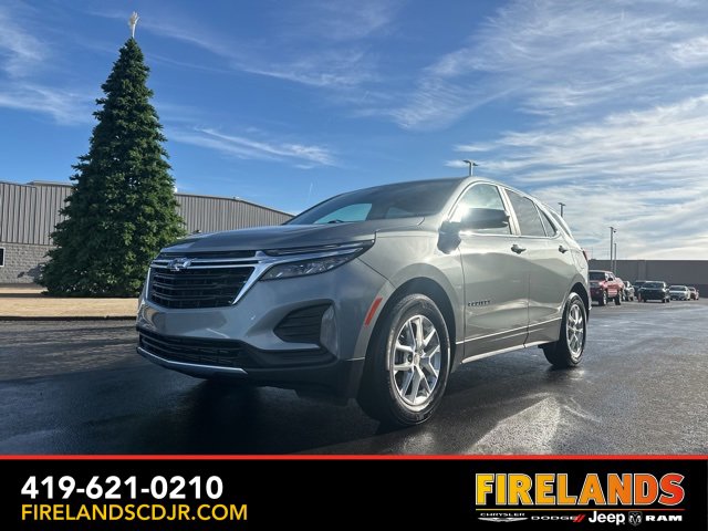 Used 2023 Chevrolet Equinox LT image 3