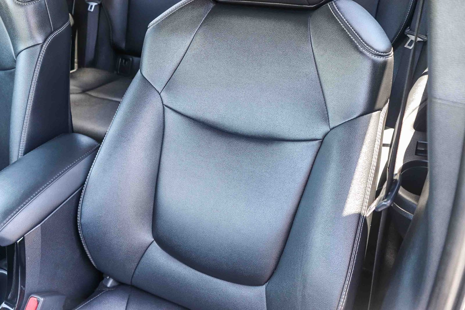 Certified 2024 Toyota Corolla Cross XLE FWD image 31