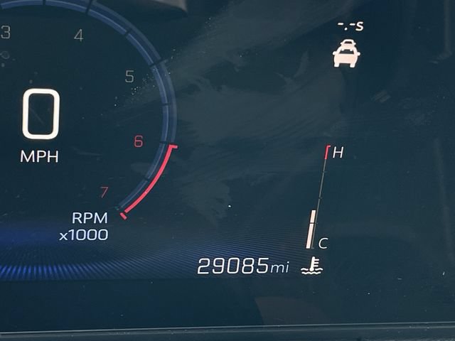 Used 2025 Chevrolet TrailBlazer LT AWD/4WD image 16