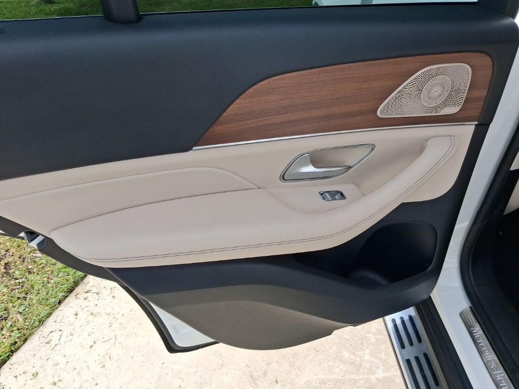 Used 2021 Mercedes-Benz GLE 350 4MATIC image 11