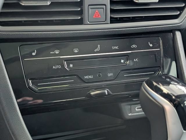 New 2026 Volkswagen Jetta SE FWD image 22