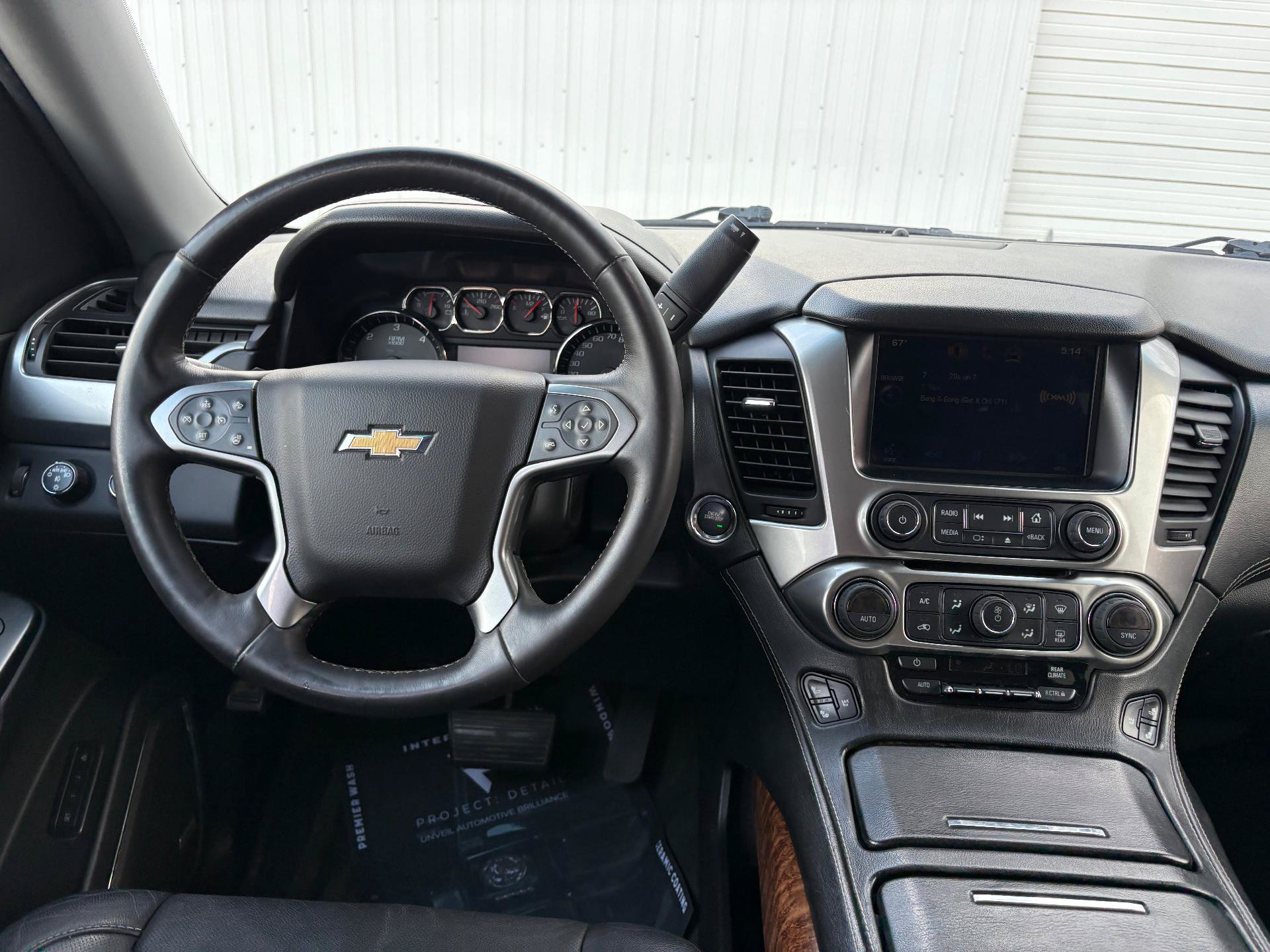 Used 2015 Chevrolet Suburban LTZ AWD/4WD image 14