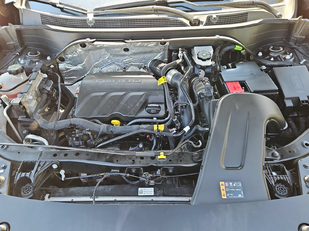 Used 2025 Chevrolet Trax LT w/ LT Convenience Package FWD image 35