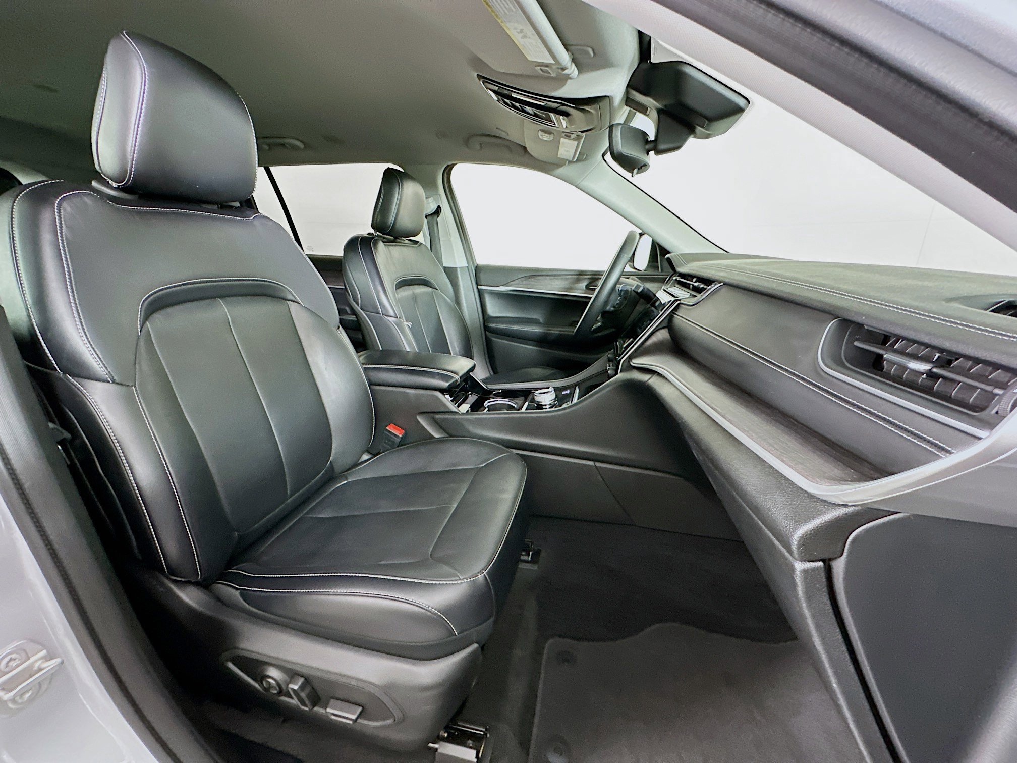 Used 2021 Jeep Grand Cherokee L Limited image 32