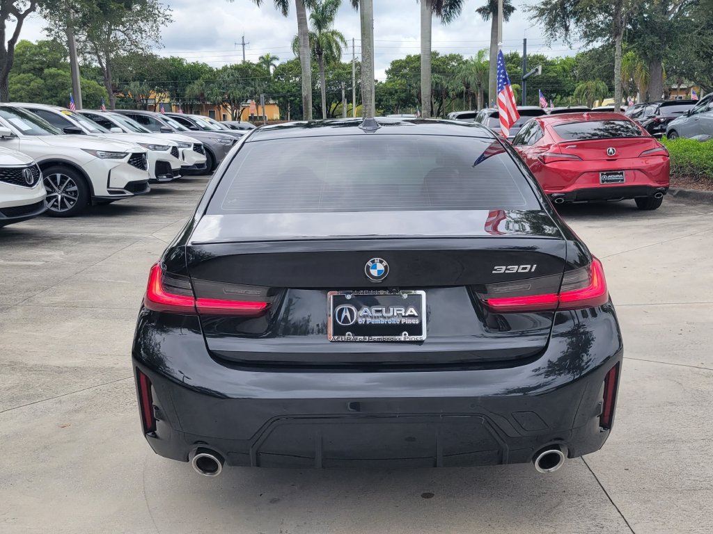 Used 2024 BMW 330i Sedan w/ M Sport Package RWD image 6