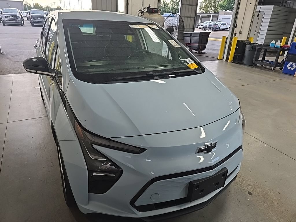 Used 2022 Chevrolet Bolt LT FWD image 1