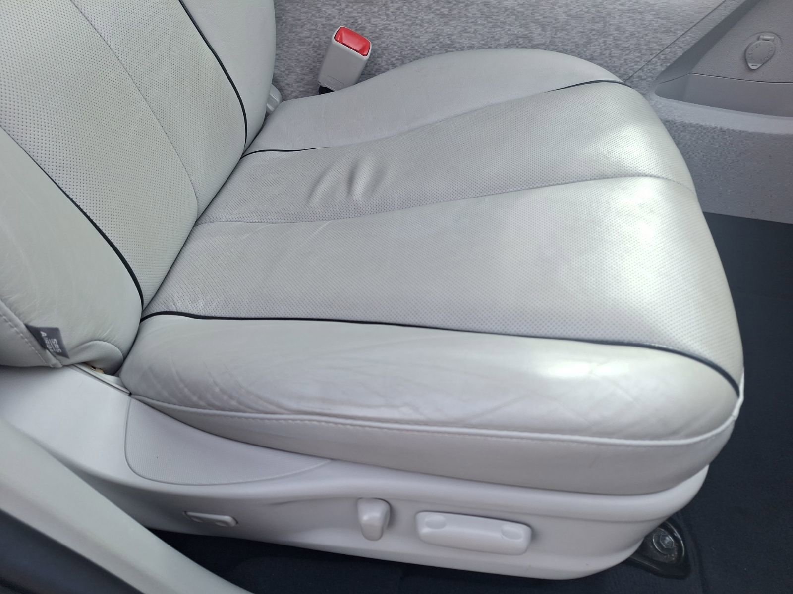 Used 2015 Toyota Venza XLE w/ XLE Premium Package image 35