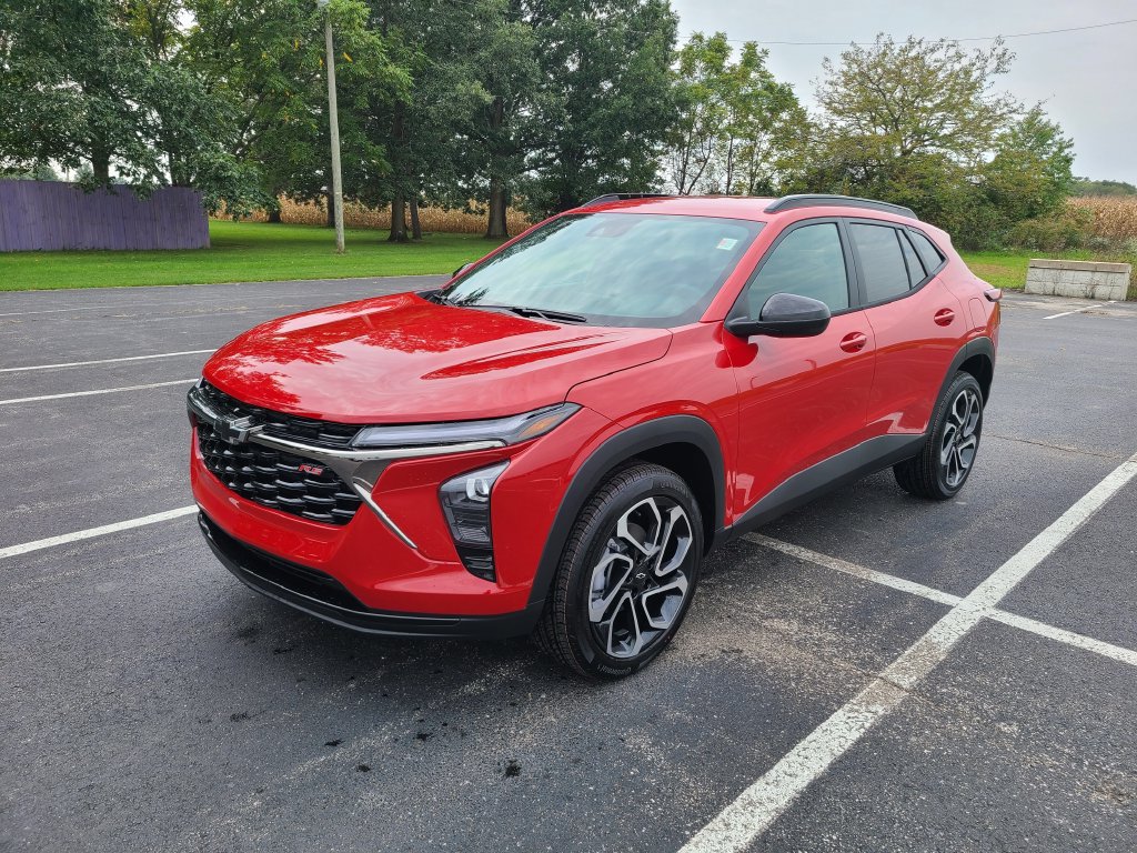 New 2026 Chevrolet Trax RS w/ Driver Confidence Package FWD image 3