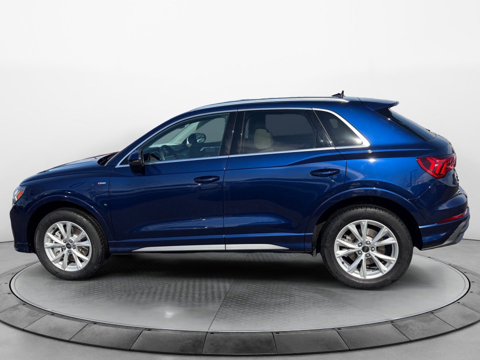 Used 2025 Audi Q3 2.0T Premium Plus w/ Premium Plus Package image 4