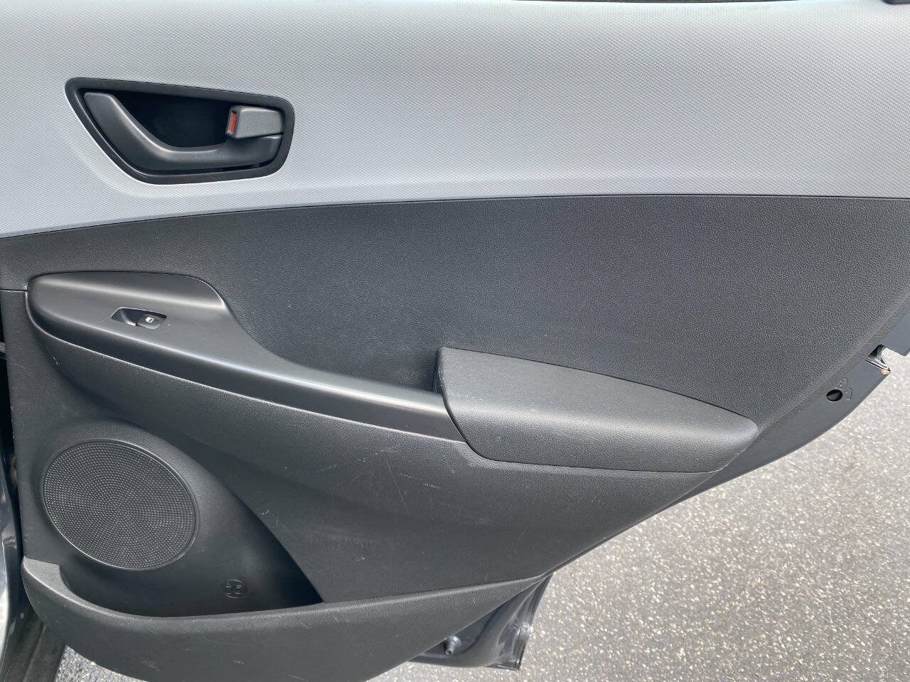 Used 2020 Hyundai Kona SE AWD/4WD image 28