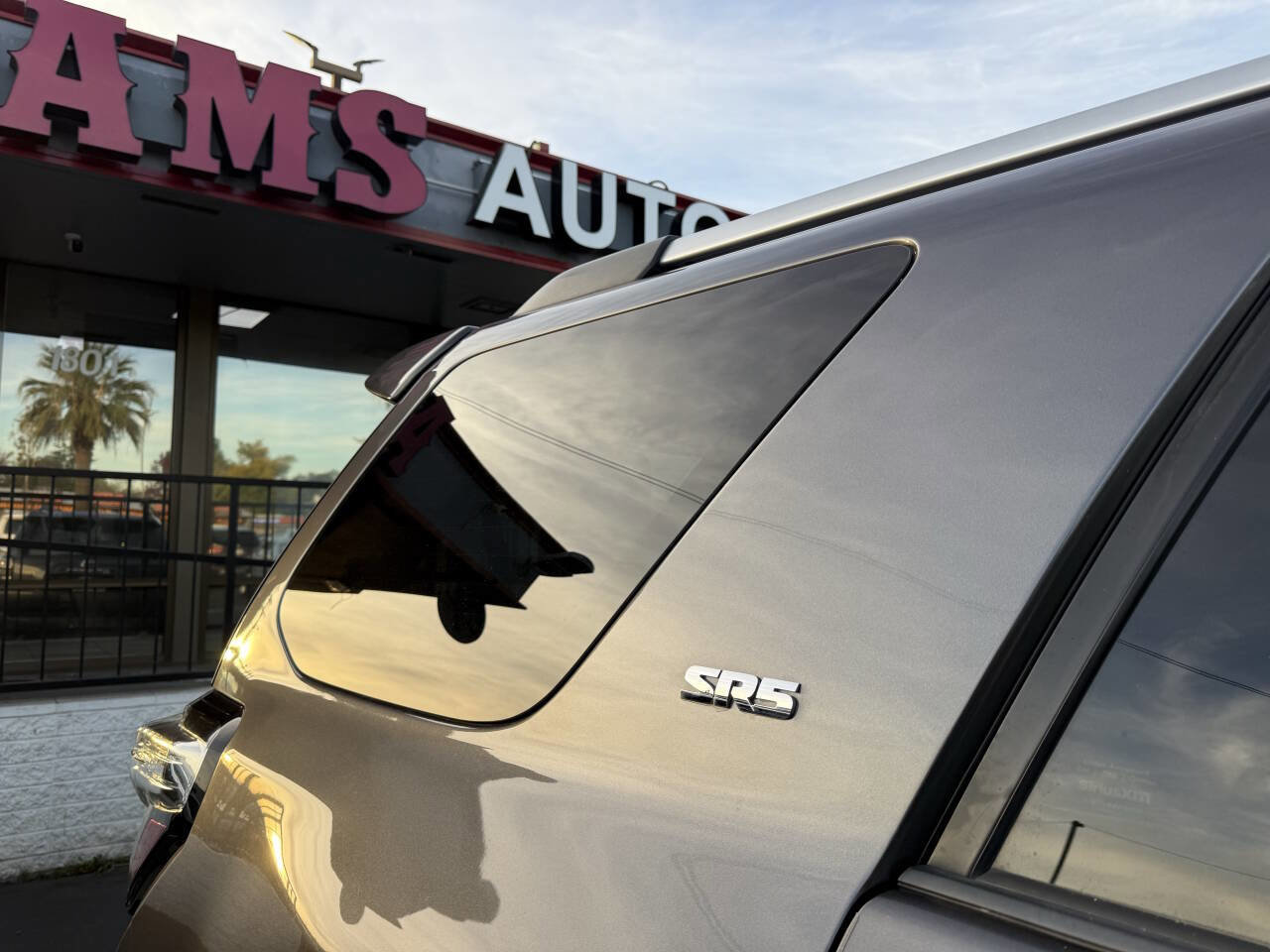 Used 2019 Toyota 4Runner SR5 AWD/4WD image 28