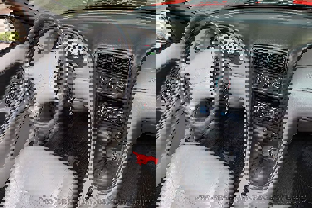 Used 2001 Ford Mustang GT image 9