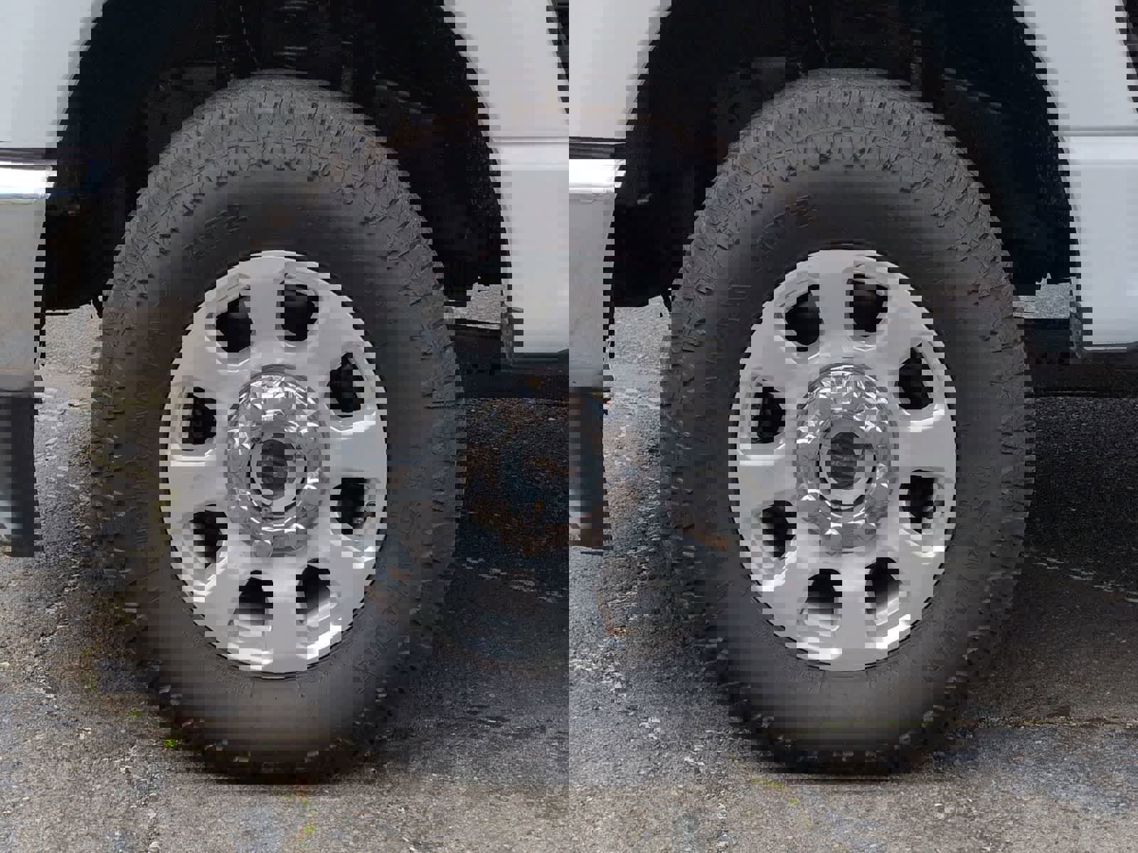 Used 2024 Ford F350 XLT image 13