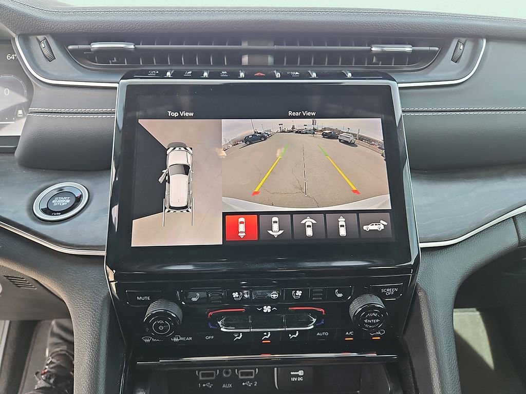 Used 2023 Jeep Grand Cherokee Limited w/ Luxury Tech Group II image 16