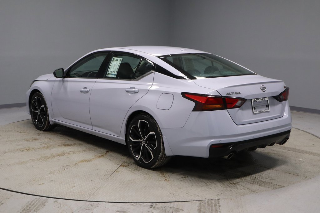 Certified 2024 Nissan Altima 2.5 SR w/ SR Premium Package image 8