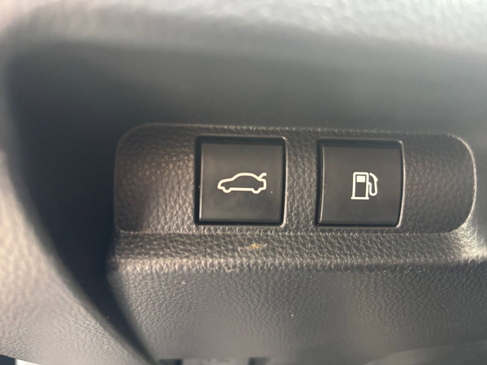 Used 2025 Toyota Crown AWD/4WD image 23