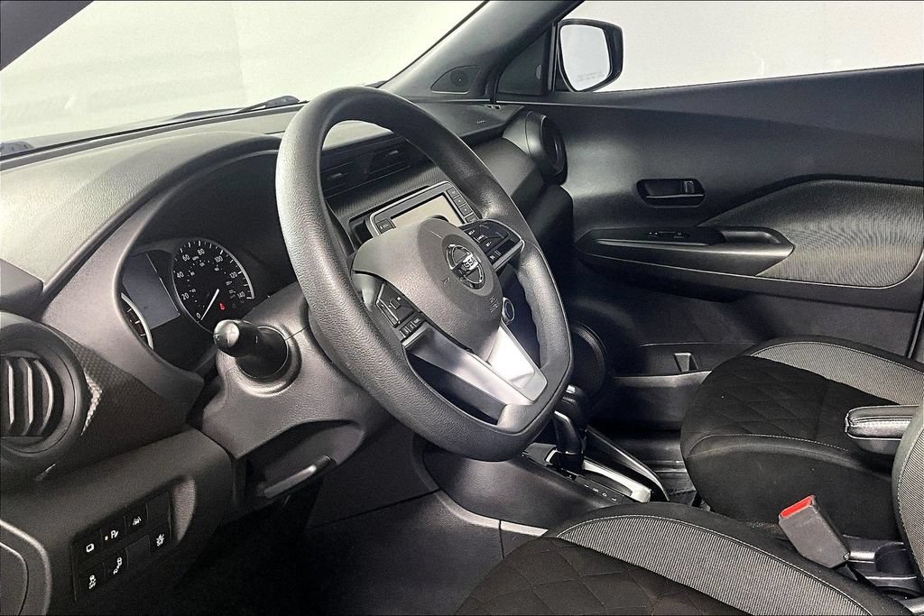 Used 2020 Nissan Kicks S FWD image 13