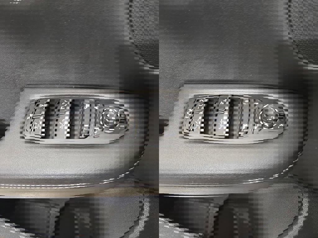 Used 2023 INFINITI QX55 Luxe w/ Cargo Package image 30