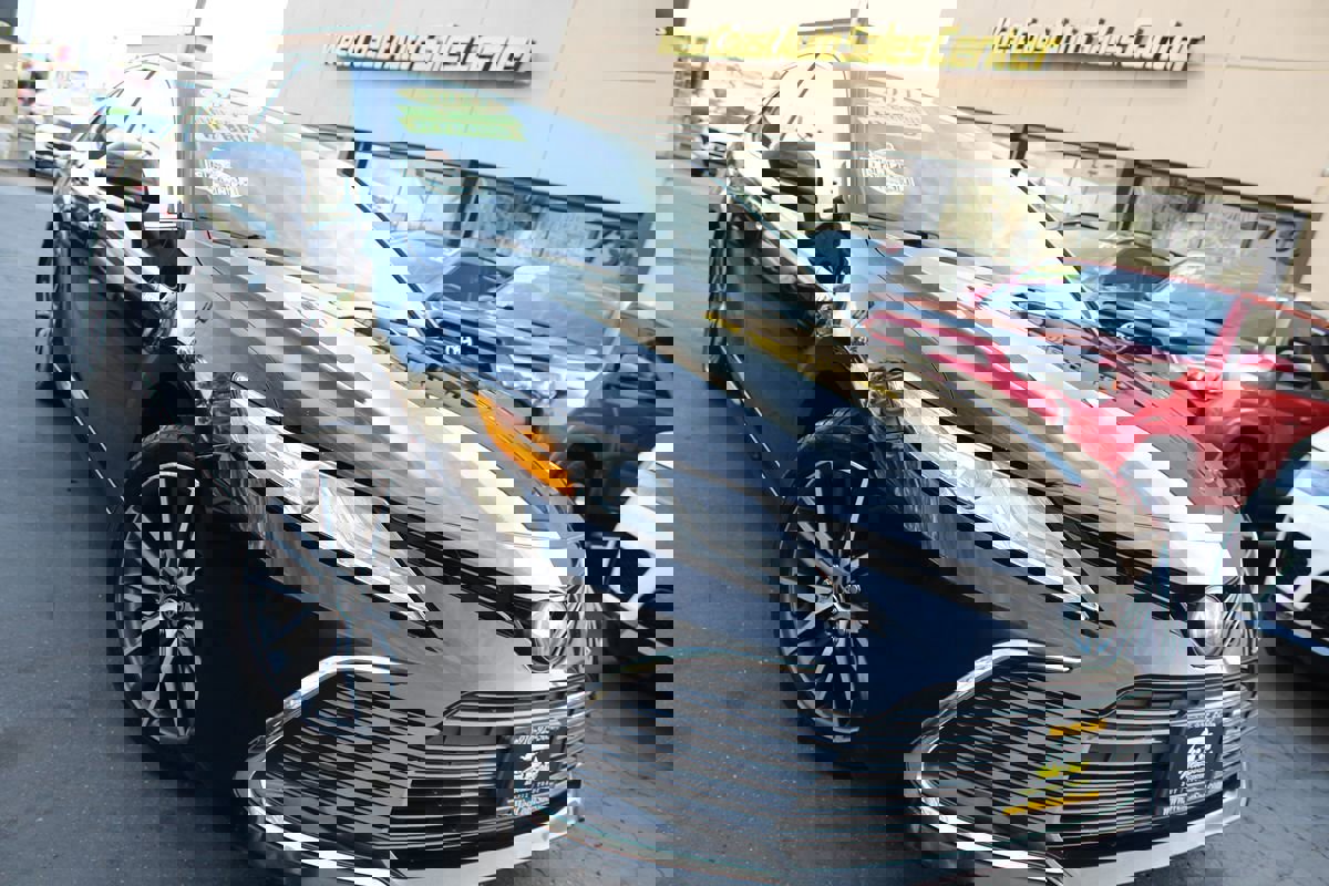 Used 2021 Toyota Camry XLE image 35