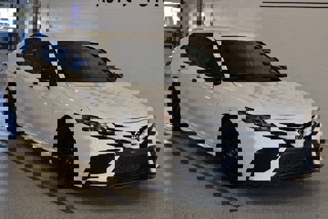 Used 2021 Toyota Camry SE