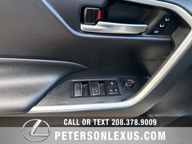 Used 2022 Toyota RAV4 XLE Premium AWD/4WD image 23