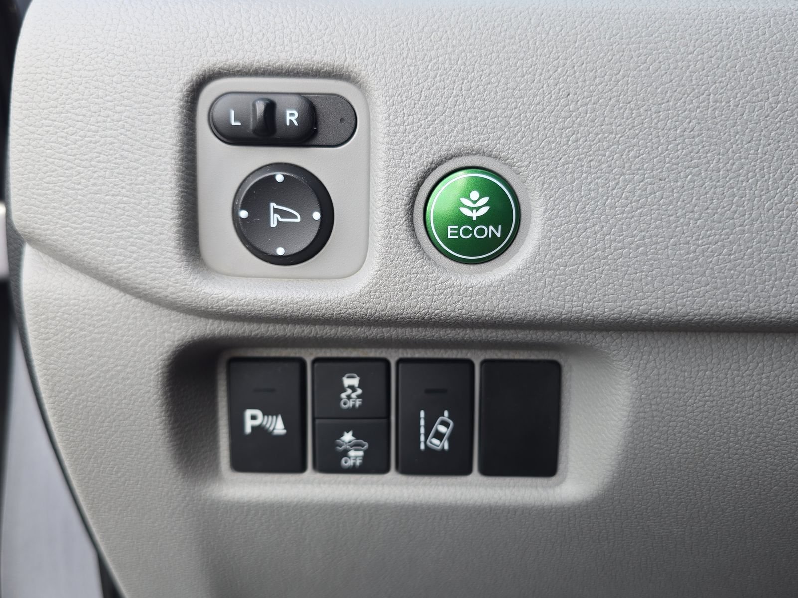 Used 2016 Honda Pilot Touring image 21