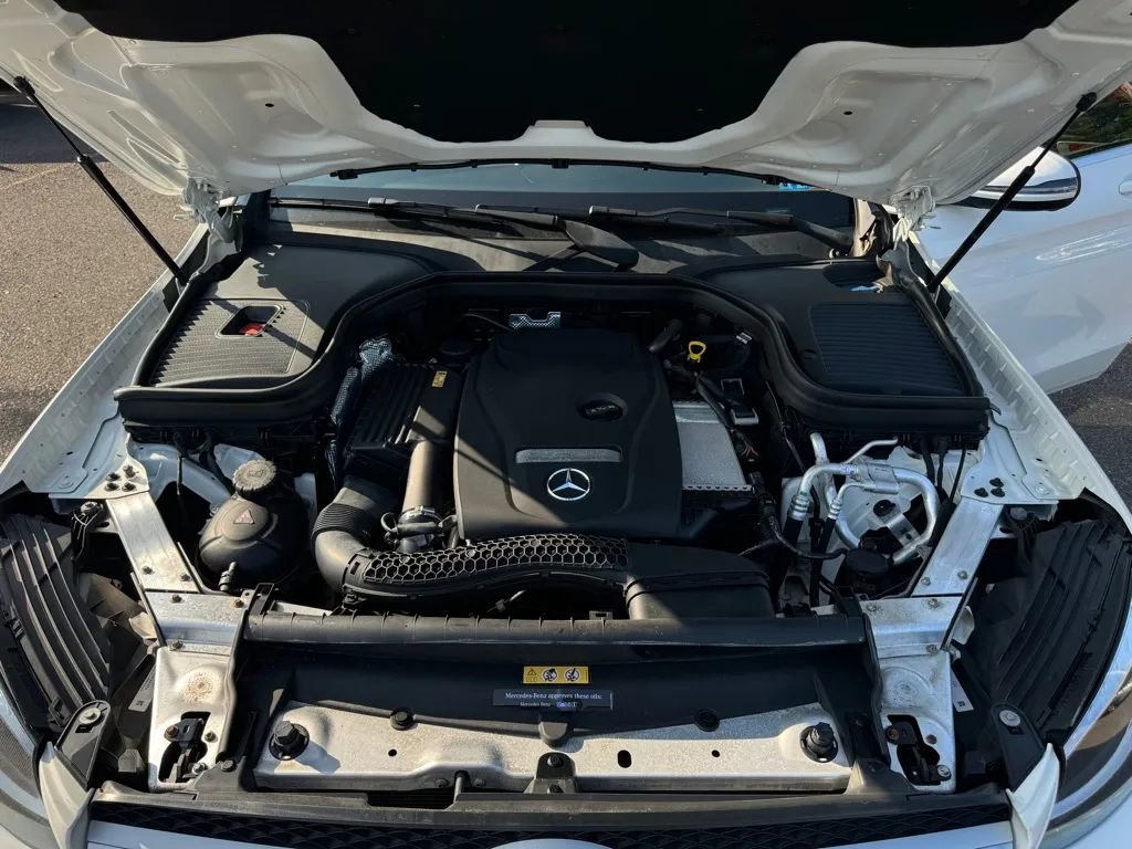 Used 2017 Mercedes-Benz GLC 300 4MATIC image 31