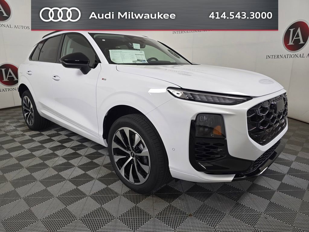New 2026 Audi Q3 quattro 2.0T AWD/4WD image 1